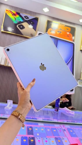 iPad Air M3 128G WiFi 99% 650$