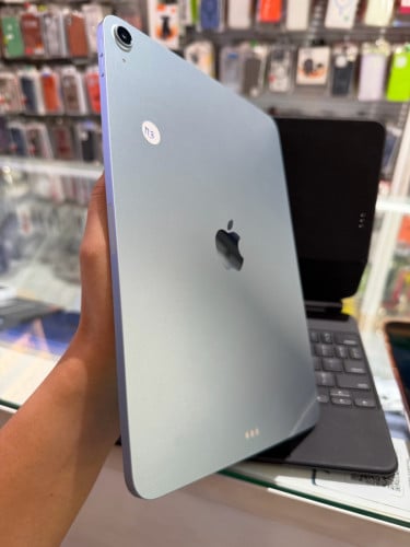 iPad Ari M3 11inch 256GB WiFi  Look like new