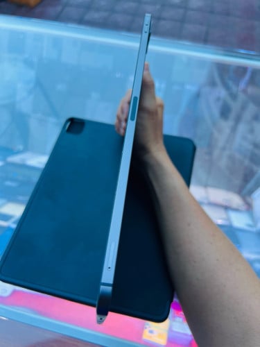 iPad Pro (12.9-inch)(5th generation)