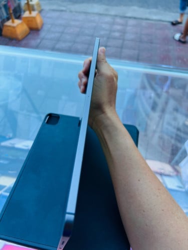 iPad Pro (12.9-inch)(5th generation)