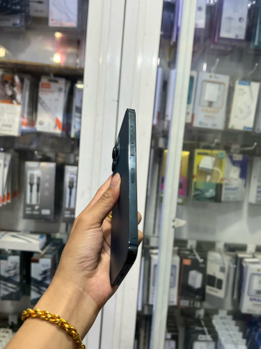 iPhone 12pro max 🍏 ពណ៌ខៀវ 128GB  LLA  Battery 95% 🔋 តួស្អាត 99% សំណុំហ្សីន អត់ជាប់អី(ធានា1ខែ)