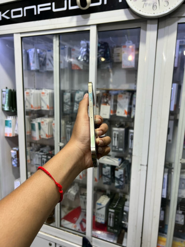 iPhone 13pro max 🍏128GB ZA/A Sim2 Battery 90% 🔋 តួស្អាត 99% សំណុំហ្សីន