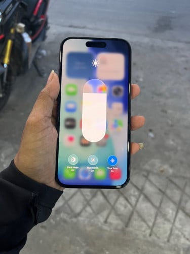 iPhone 15(អត់ស្កេន)