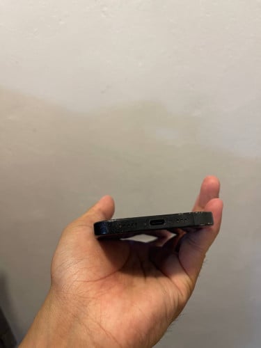 IPhone 16 Pro 128GB សំណុំហ្សីន ស្ទើរតួរ
