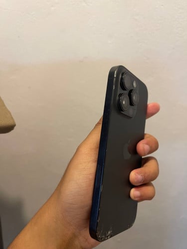 IPhone 16 Pro 128GB សំណុំហ្សីន ស្ទើរតួរ