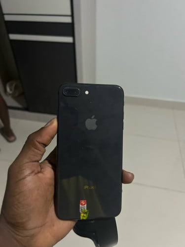 iPhone 8 Plus