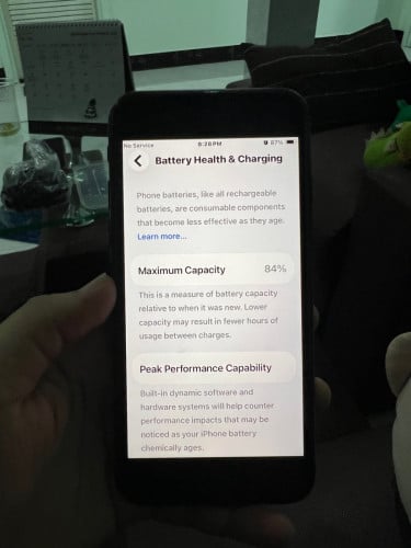 IPhone SE2 64G សានុំ​ សុខភាពថ្ម 84% តួស្អាត​