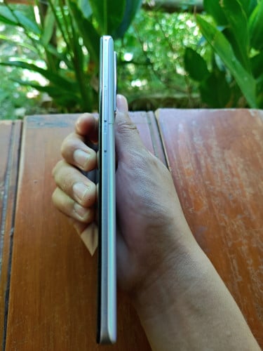 (លក់ហើយ)Iqoo Neo7se Ram 8+8g Memory 256 85$