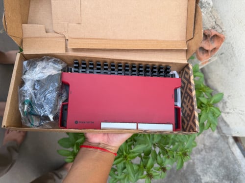 L009UiGS-2HaxD-IN New Box
