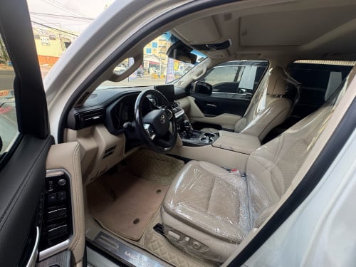 Land Cruiser VX-R 2022 Full options Arab • ប្រភេទឡានថ្នាំស្សុីន ១ជុំ ( គីឡូ តិច )