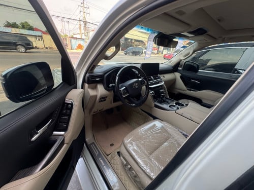 Land Cruiser VX-R 2022 Full options Arab • ប្រភេទឡានថ្នាំស្សុីន ១ជុំ ( គីឡូ តិច )