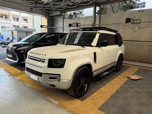 Land Rover Defender 2023