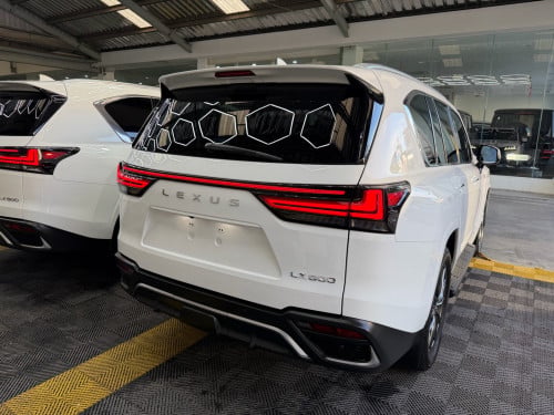 Lexus LX600 2023 F-Sport