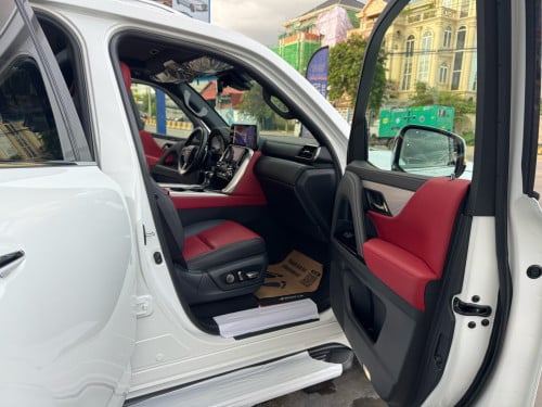 Lexus Lx600 F-Sport 2022 Full Options  ទ្វារបុឺតអូតូ 4 ទ្វារ 2 keys ម៉ាស៊ីន : V6 3.5L Twin Turbo