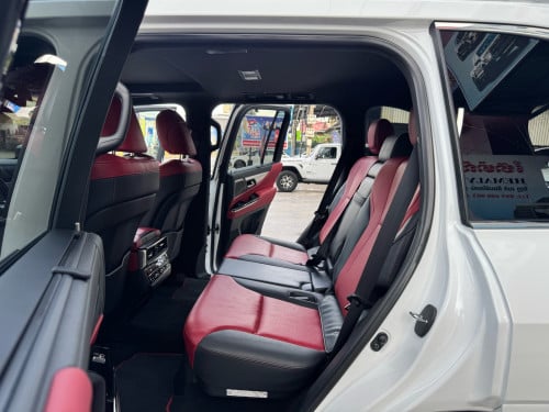 Lexus Lx600 F-Sport 2022 Full Options  ទ្វារបុឺតអូតូ 4 ទ្វារ 2 keys ម៉ាស៊ីន : V6 3.5L Twin Turbo