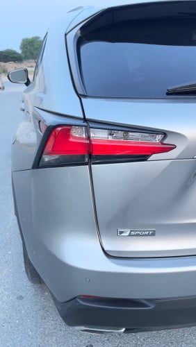 Lexus NX 200t F-sport full option ឆ្នាំ2015 ប៉ុង2 ប៊ូតុង5 ពណ៍ទីតានៀម