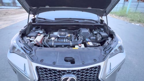 Lexus NX 200t F-sport full option ឆ្នាំ2015 ប៉ុង2 ប៊ូតុង5 ពណ៍ទីតានៀម