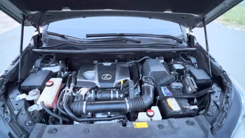 Lexus NX 200t F-sport full option ឆ្នាំ2015 ប៉ុង2 ប៊ូតុង5 ពណ៍ទីតានៀម