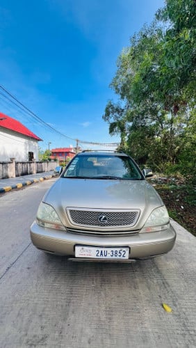 Lexus RX 300 Coach Edition ឆ្នាំ02 ប៉ុង1 ធានាឡានមូល សាច់ដែកខ្ចី