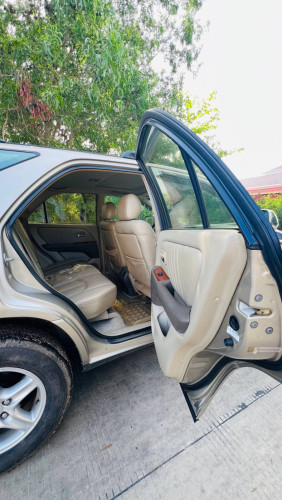 Lexus RX 300 Coach Edition ឆ្នាំ02 ប៉ុង1 ធានាឡានមូល សាច់ដែកខ្ចី