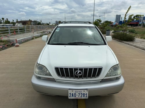LEXUS RX300 ឆ្នាំ 02 ប៉ុង2