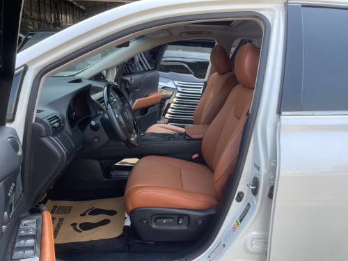 Lexus Rx350 2013 Full options ទឹកថ្នាំហ្សុីនមួយជុំ មានបាញ់ទឹកចង្កៀង ស្លាយកុងទ័រ (HUD) Auto Breaking