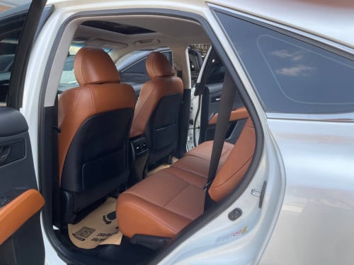 Lexus Rx350 2013 Full options ទឹកថ្នាំហ្សុីនមួយជុំ មានបាញ់ទឹកចង្កៀង ស្លាយកុងទ័រ (HUD) Auto Breaking