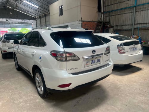 Lexus Rx350 Year 2010 Full ប៉ុង​1 សកាំម៉ៃ​ ក្នុងលឿង​
