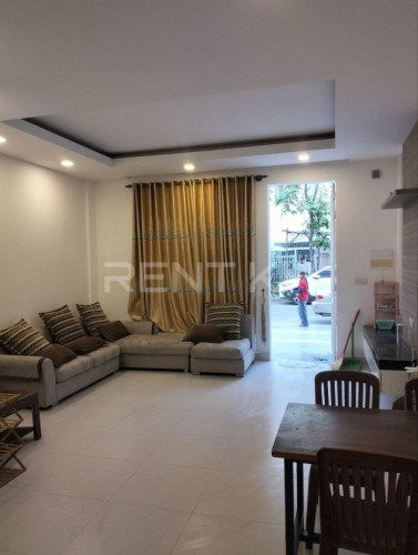 Link house for rent at Borey Chipmong SenSok