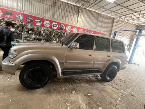 Luxis450ឆ្នាំ197  ឡានស្អាតអត់បុកអត់ច្រេះ ឯកសារគ្រប់