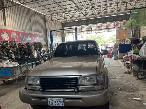 Luxis450ឆ្នាំ197  ឡានស្អាតអត់បុកអត់ច្រេះ ឯកសារគ្រប់