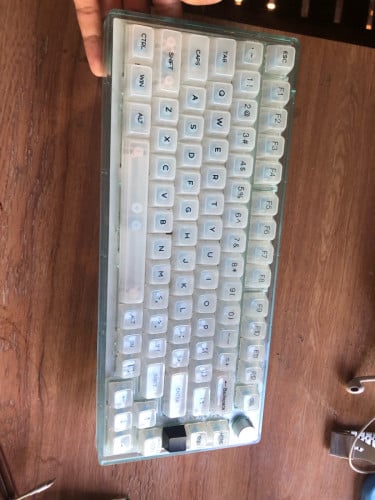 Mechanical Keyboard មួយទឹកផ្ទាល់ខ្លួន នៅថ្មី ៩៥% ជាង តម្លៃចរចាបាន