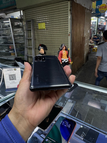 Mi11T 128G Ram8G sim2 Global បែកខ្នង ស្ទើរCamreaព្រិល