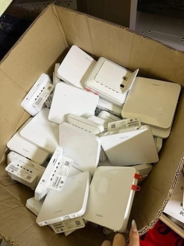 Modem WiFi Brand Huawei មួយទឹកប្រើសុីមបានគ្រប់សុីម បានគ្រប់សុីម មានការធានា1ខែ ពេញបងៗ