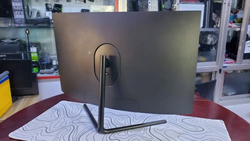 Monitor 32 inch 4K 60Hz UHD R1500 Curved 99% sRGB រូបភាពច្បាស់ល្អ នៅស្អាត