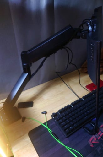 Monitor arm + monitor  24inch 100hz