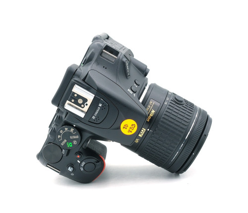 NIKON D5600 KIT 18-55mm F/3.5-5.6G VR
