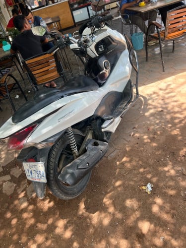 Pcx2011ជប៉ុនសុទ្ធម៉ានសុីនតាន់