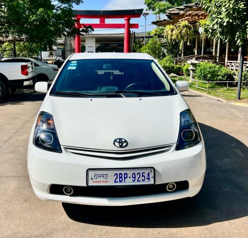 Prius 05 full option ធានាឡានស្អាត អត់បុក ប៉ះ កញ្ជក់សុីន១ជុំ