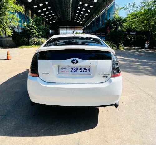 Prius 05 full option ធានាឡានស្អាត អត់បុក ប៉ះ កញ្ជក់សុីន១ជុំ