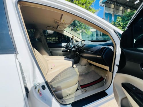 Prius 05 full option ធានាឡានស្អាត អត់បុក ប៉ះ កញ្ជក់សុីន១ជុំ
