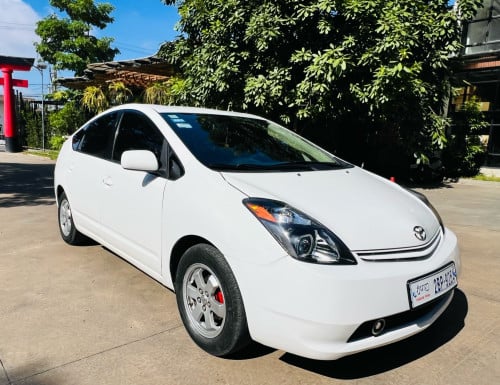 Prius 05 full option ធានាឡានស្អាត អត់បុក ប៉ះ កញ្ជក់សុីន១ជុំ