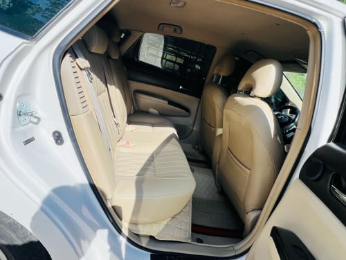 Prius 05 full option ធានាឡានស្អាត អត់បុក ប៉ះ កញ្ជក់សុីន១ជុំ