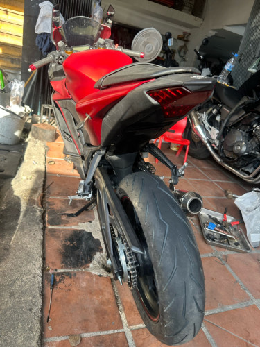 R25