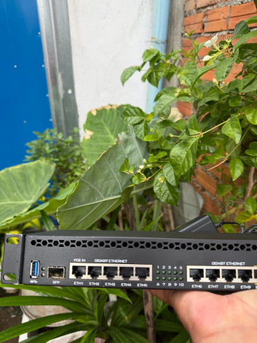RB3011 UiAS-RM second hand នៅស្អាត