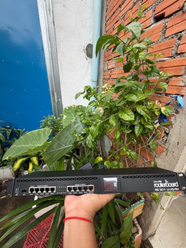 RB3011 UiAS-RM second hand នៅស្អាត