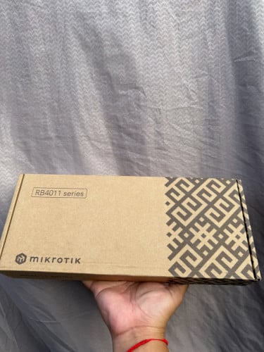 RB4011GS+RM New Box