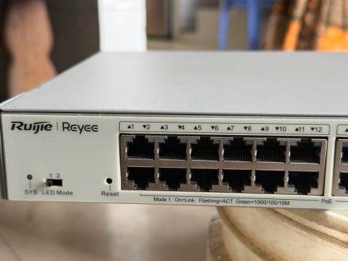 RG-NBS3100-24GT4SFP-P-V2 second hand ធានាជូន មួយខែកន្លះ