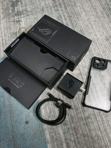 ROG 8 Global Version តម្លៃទន់ៗ