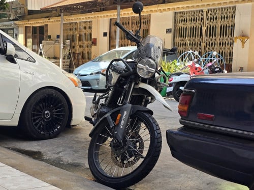Royal Enfield Himalayan 450 (used 7000km+ first owner, excellent condition) នៅស្អាត ខ្ចី 7000km+